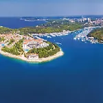 Riviera Daire Pula