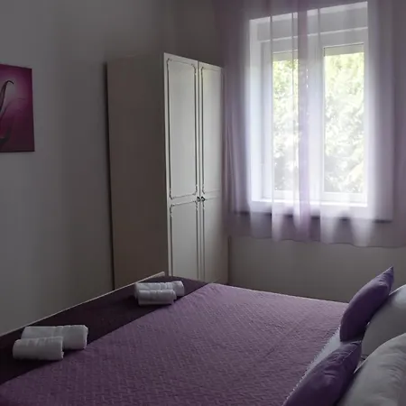 Riviera Apartment *