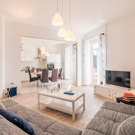 Apartment Riviera *